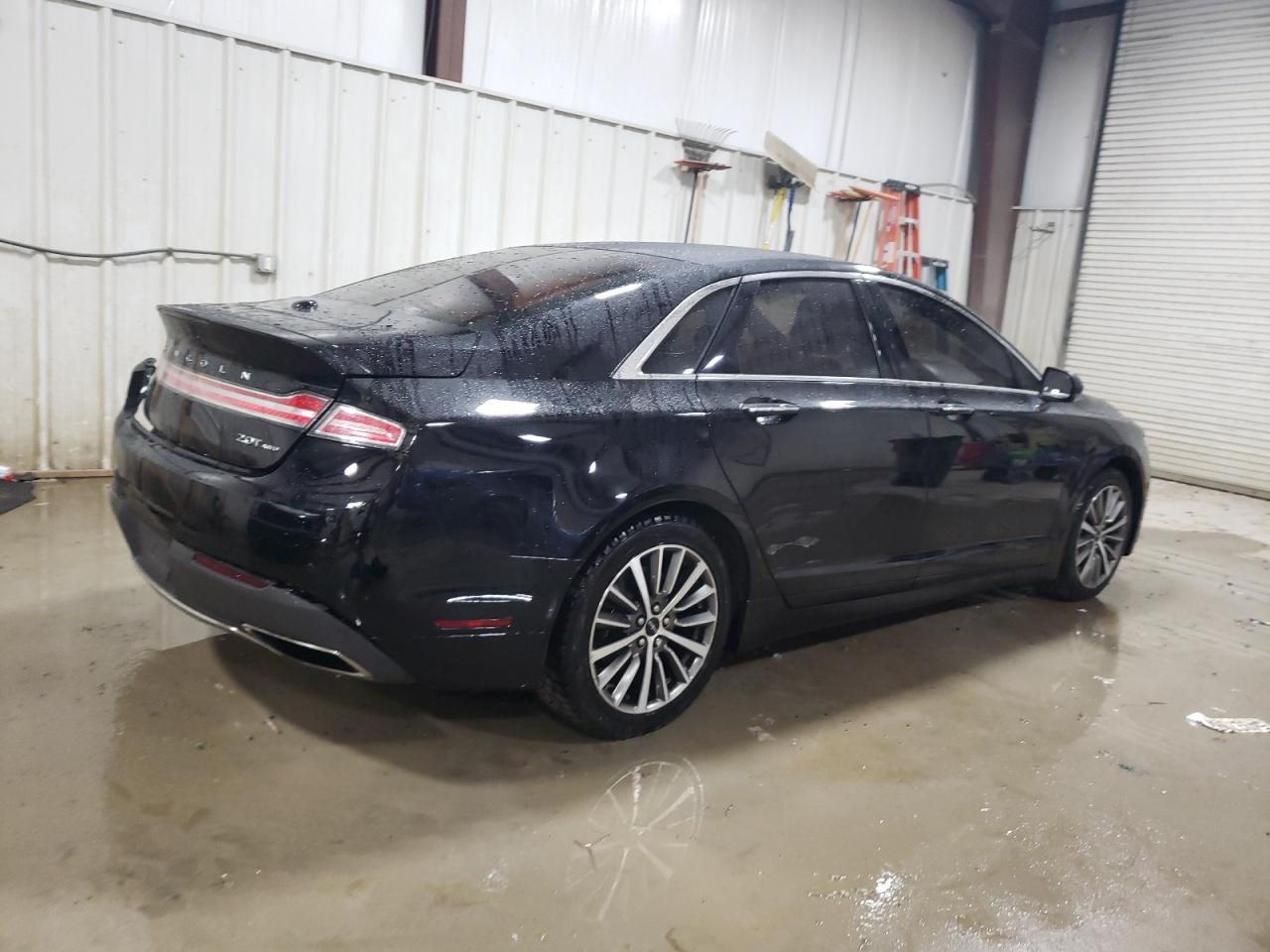 Photo 2 VIN: 3LN6L5D9XJR625719 - LINCOLN MKZ 