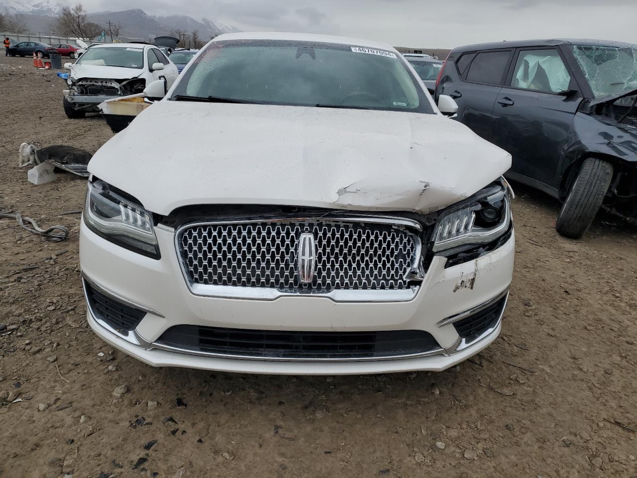 Photo 4 VIN: 3LN6L5E90HR663808 - LINCOLN MKZ 