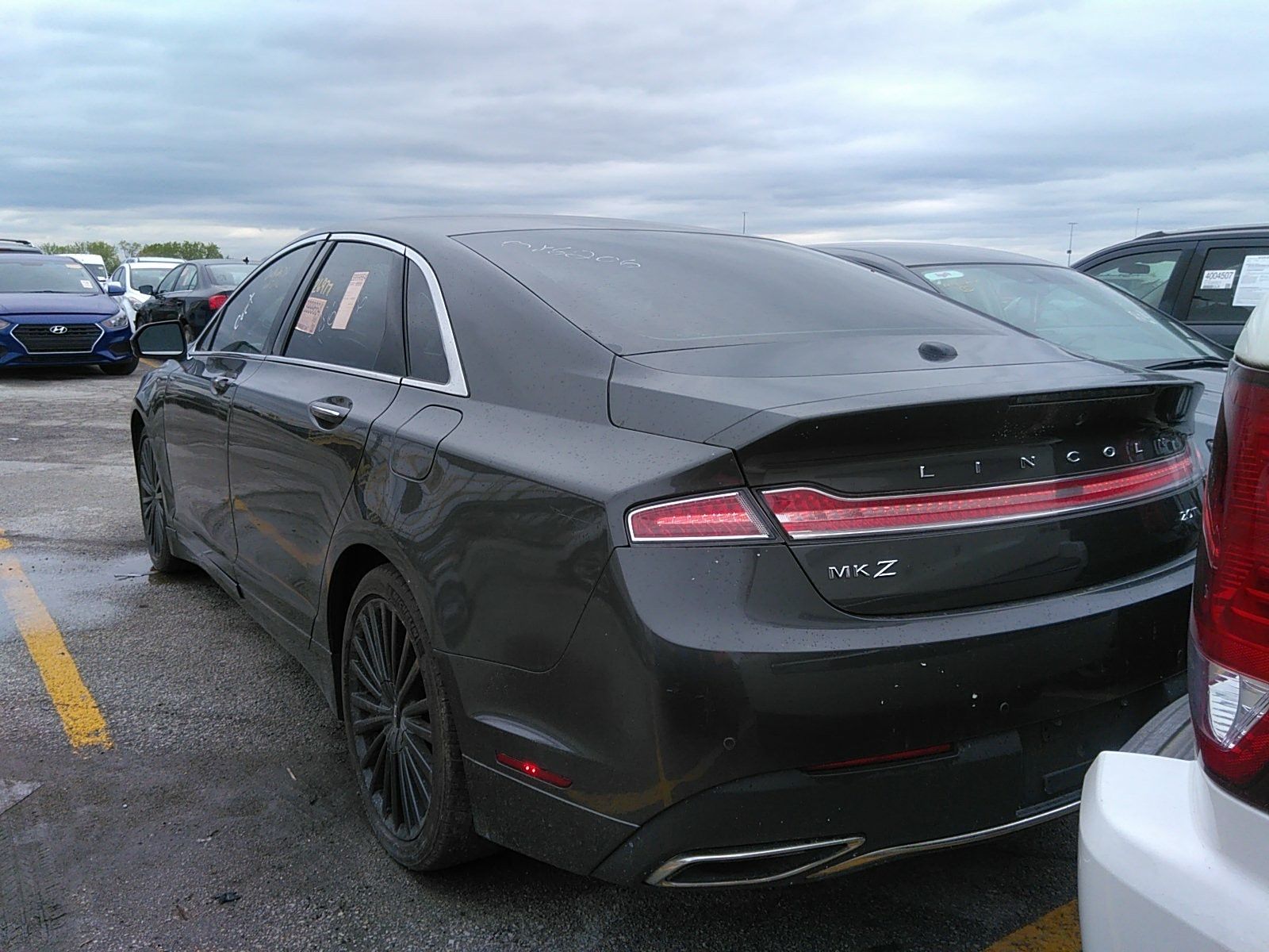 Photo 1 VIN: 3LN6L5E90JR600097 - LINCOLN MKZ FWD 4C 