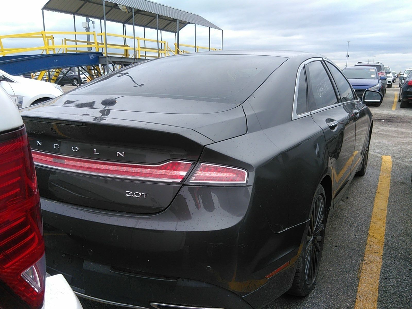 Photo 3 VIN: 3LN6L5E90JR600097 - LINCOLN MKZ FWD 4C 