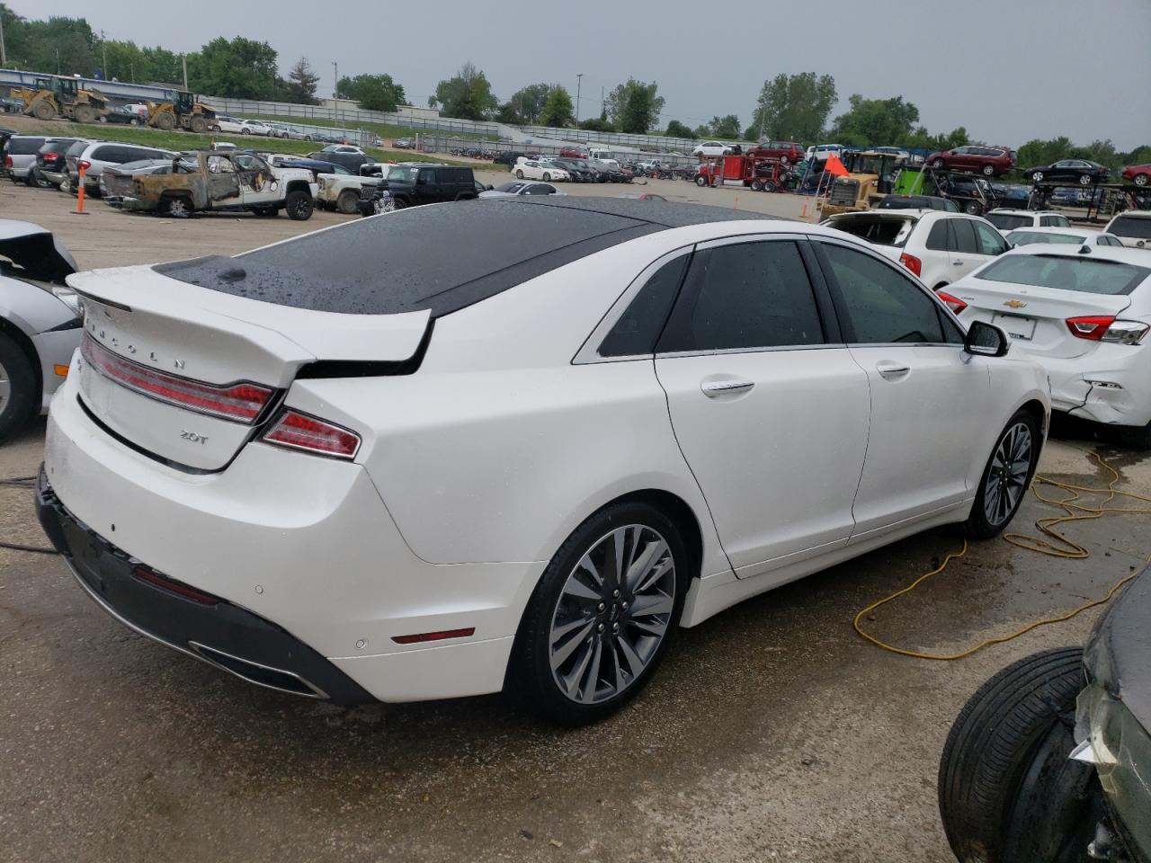 Photo 2 VIN: 3LN6L5E91LR614593 - LINCOLN MKZ 