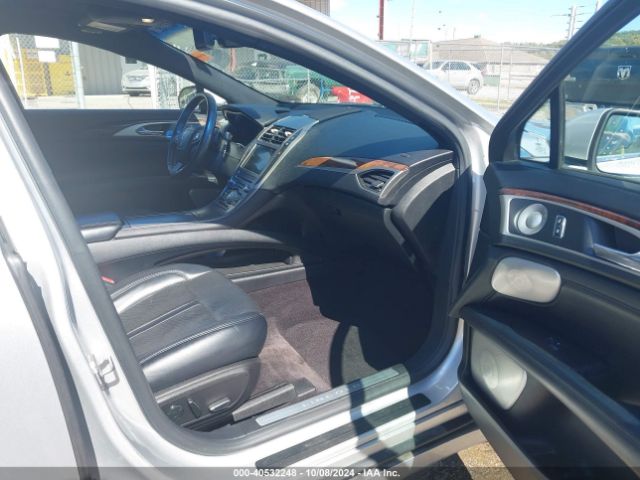 Photo 4 VIN: 3LN6L5E92HR604307 - LINCOLN MKZ 