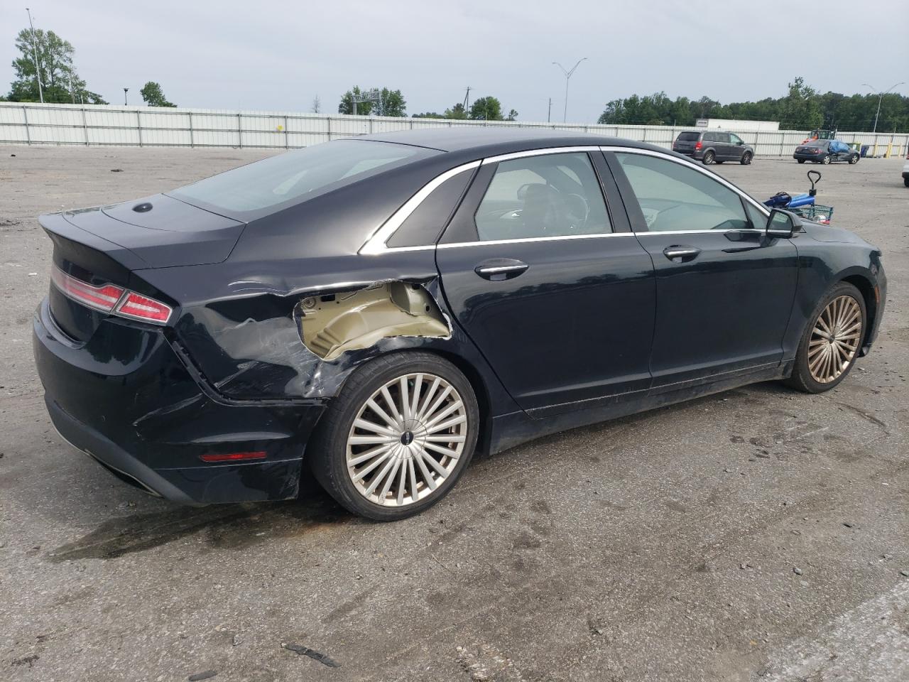 Photo 2 VIN: 3LN6L5E95HR603930 - LINCOLN MKZ 