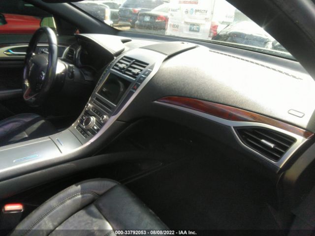 Photo 4 VIN: 3LN6L5E9XHR646577 - LINCOLN MKZ 