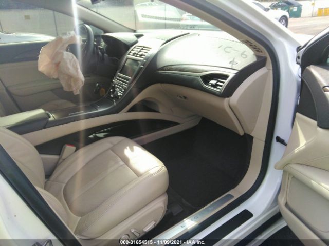 Photo 4 VIN: 3LN6L5EC9HR627417 - LINCOLN MKZ 