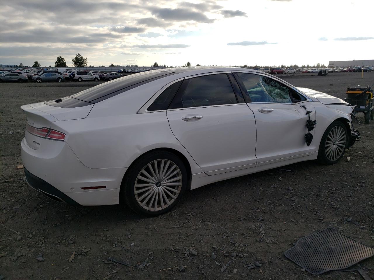 Photo 2 VIN: 3LN6L5F90HR600349 - LINCOLN MKZ 