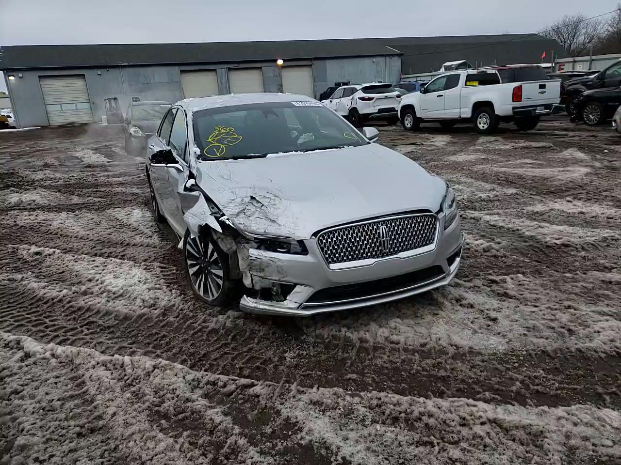 Photo 10 VIN: 3LN6L5F91JR607915 - LINCOLN MKZ RESERV 