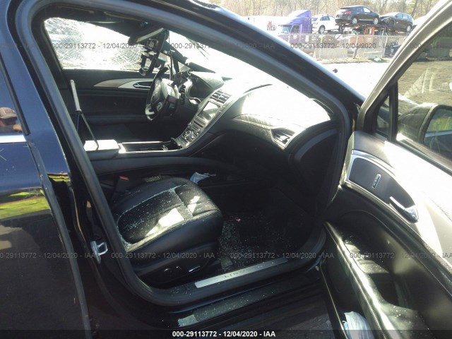 Photo 4 VIN: 3LN6L5F92HR600594 - LINCOLN MKZ 