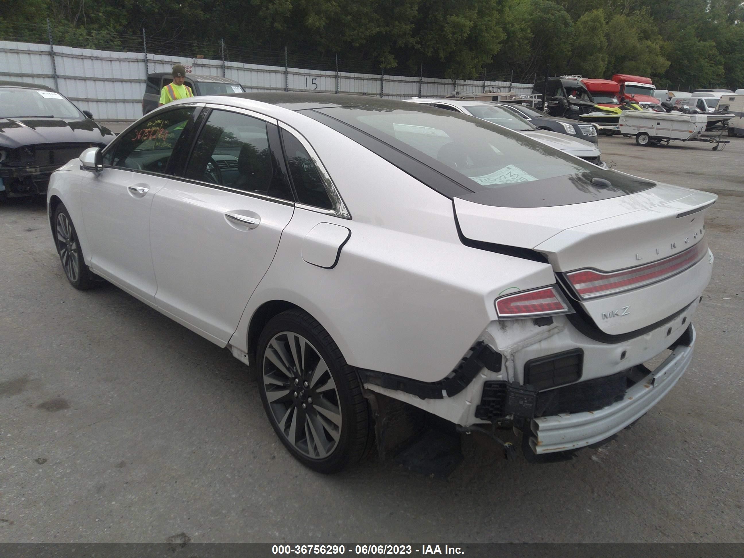 Photo 2 VIN: 3LN6L5F94HR622659 - LINCOLN MKZ 