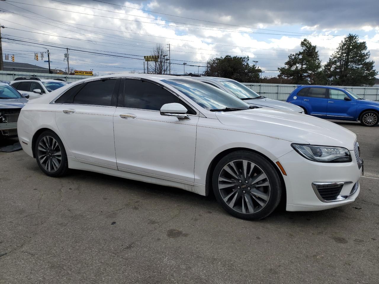 Photo 3 VIN: 3LN6L5F95JR607769 - LINCOLN MKZ 