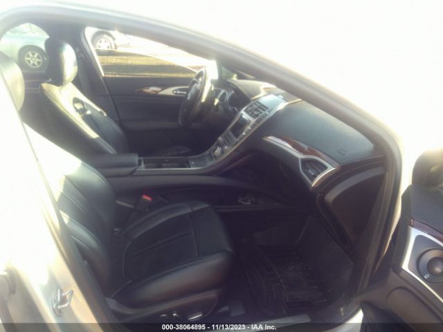 Photo 4 VIN: 3LN6L5F96KR621228 - LINCOLN MKZ 