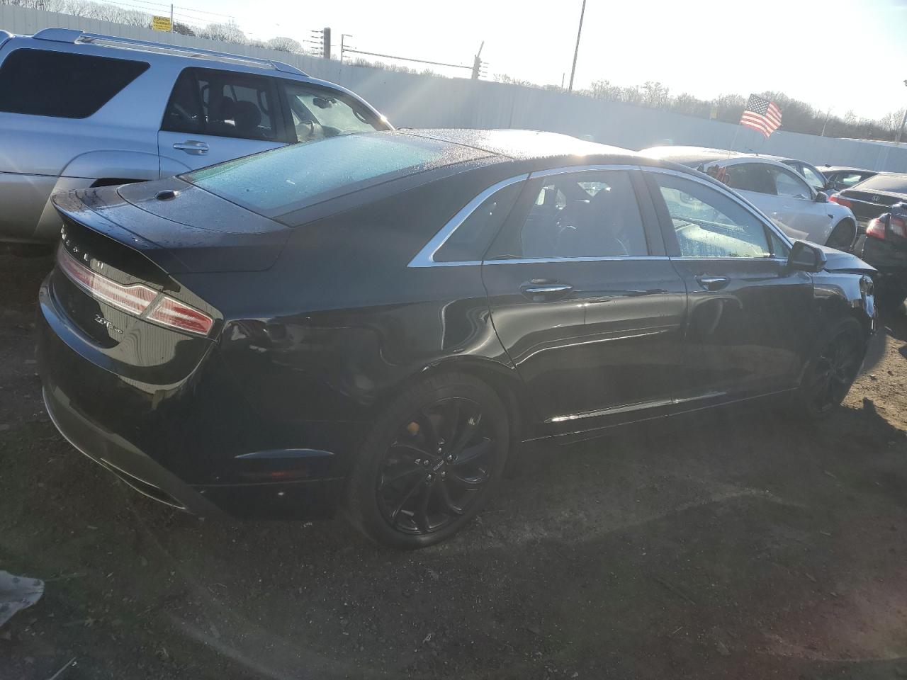 Photo 2 VIN: 3LN6L5F99LR616090 - LINCOLN MKZ 