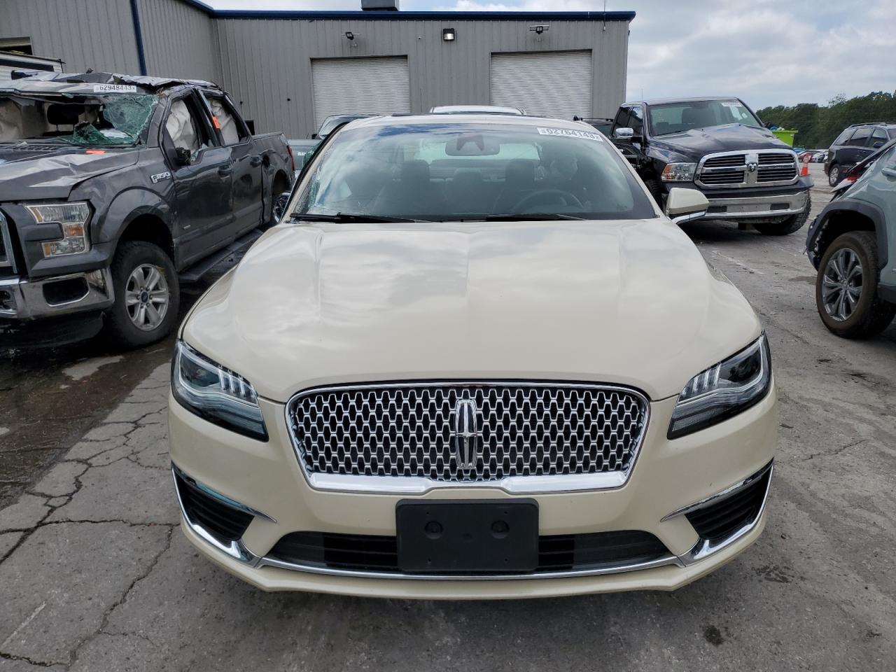 Photo 4 VIN: 3LN6L5FC3JR602324 - LINCOLN MKZ 