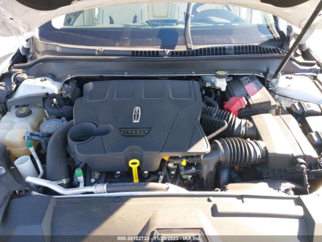 Photo 9 VIN: 3LN6L5HC0HR650483 - LINCOLN MKZ 