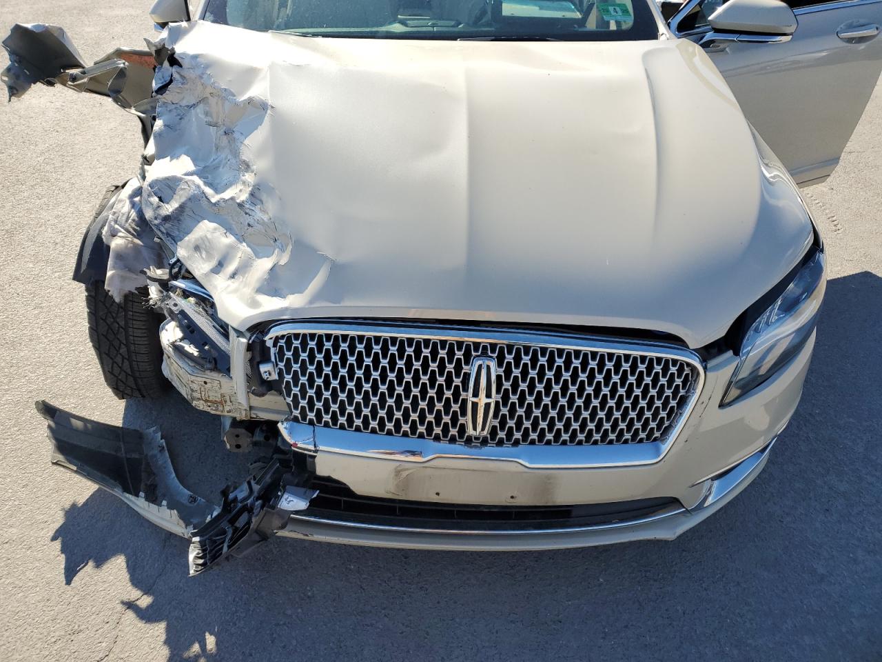 Photo 10 VIN: 3LN6L5KU3JR604895 - LINCOLN MKZ 