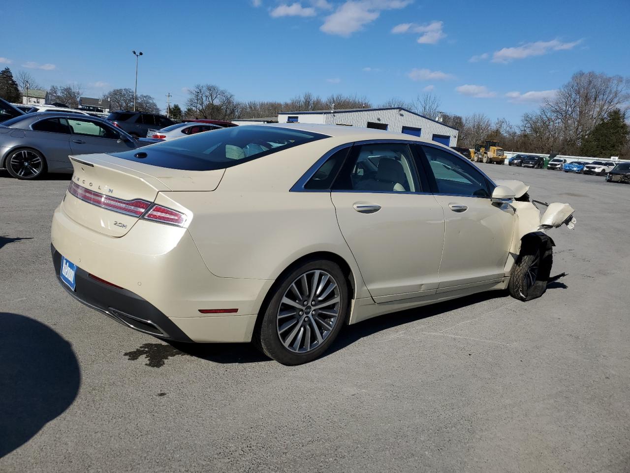 Photo 2 VIN: 3LN6L5KU3JR604895 - LINCOLN MKZ 