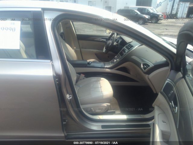 Photo 4 VIN: 3LN6L5KU8JR603810 - LINCOLN MKZ 