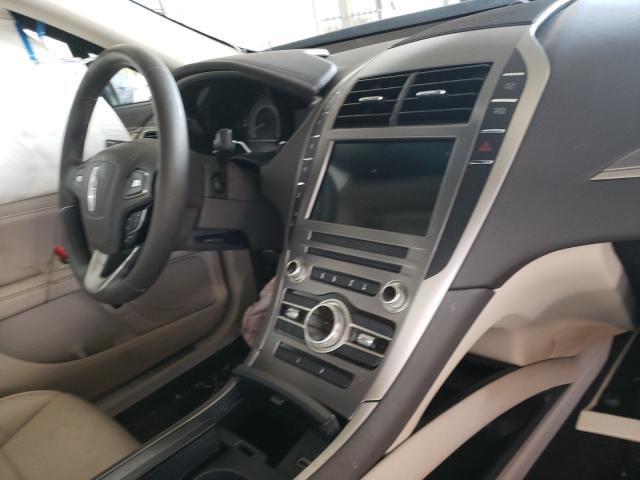 Photo 8 VIN: 3LN6L5KU9JR627906 - LINCOLN MKZ 