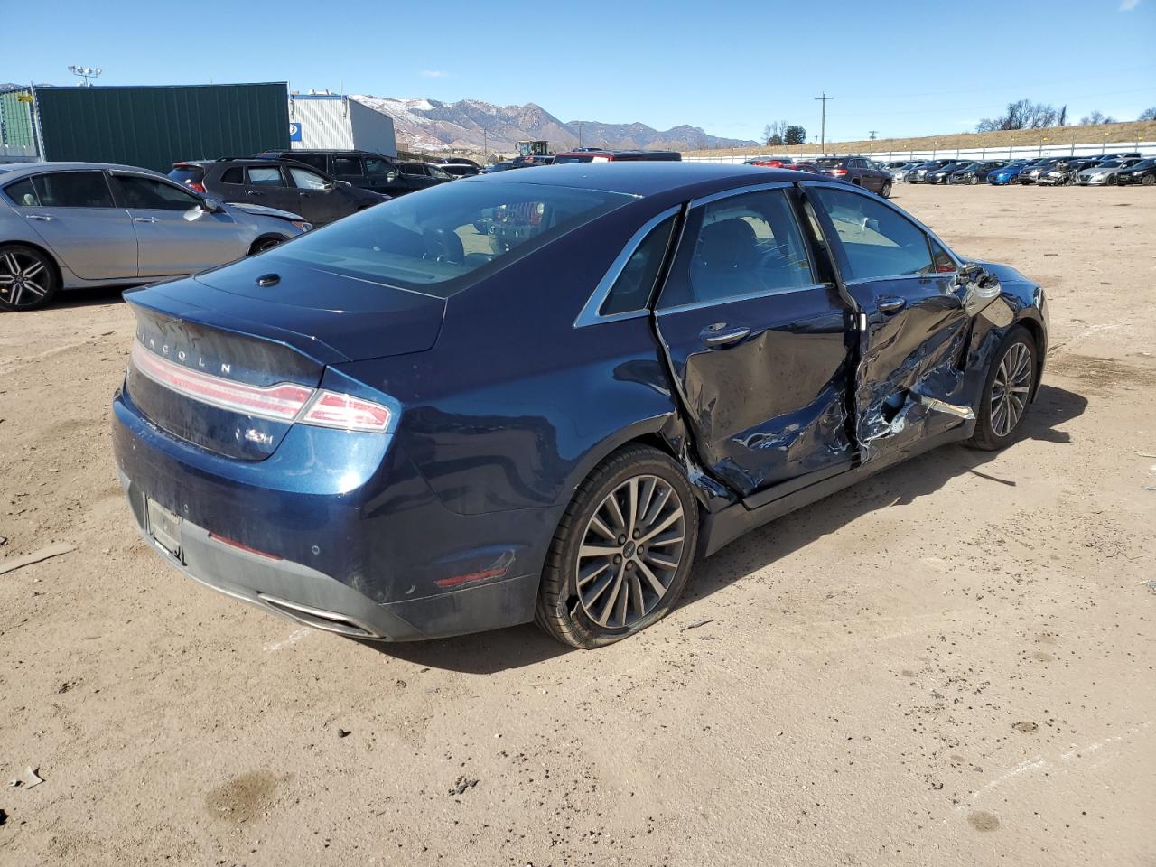 Photo 2 VIN: 3LN6L5LU0HR657398 - LINCOLN MKZ 