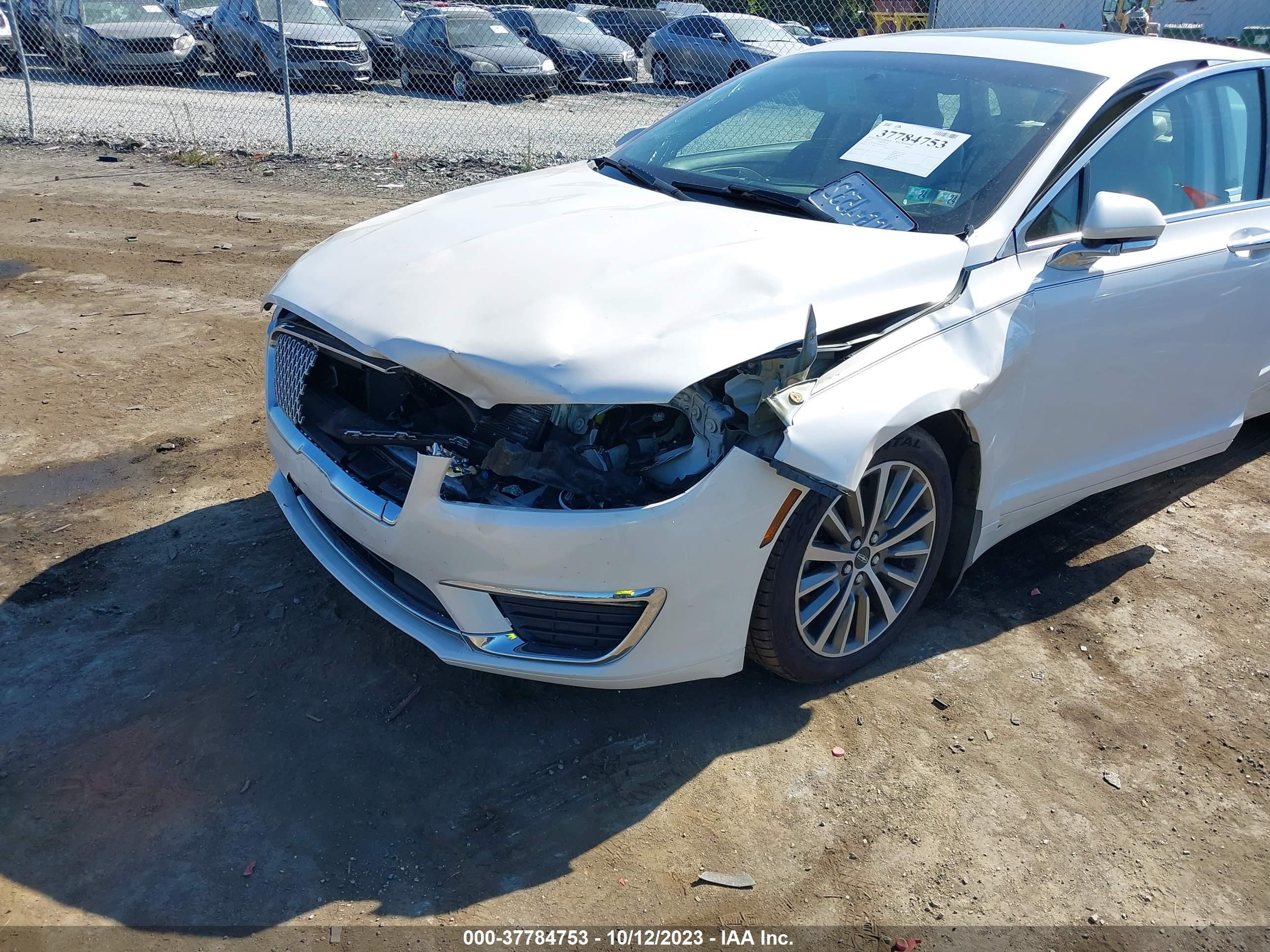 Photo 5 VIN: 3LN6L5LU2HR637556 - LINCOLN MKZ 