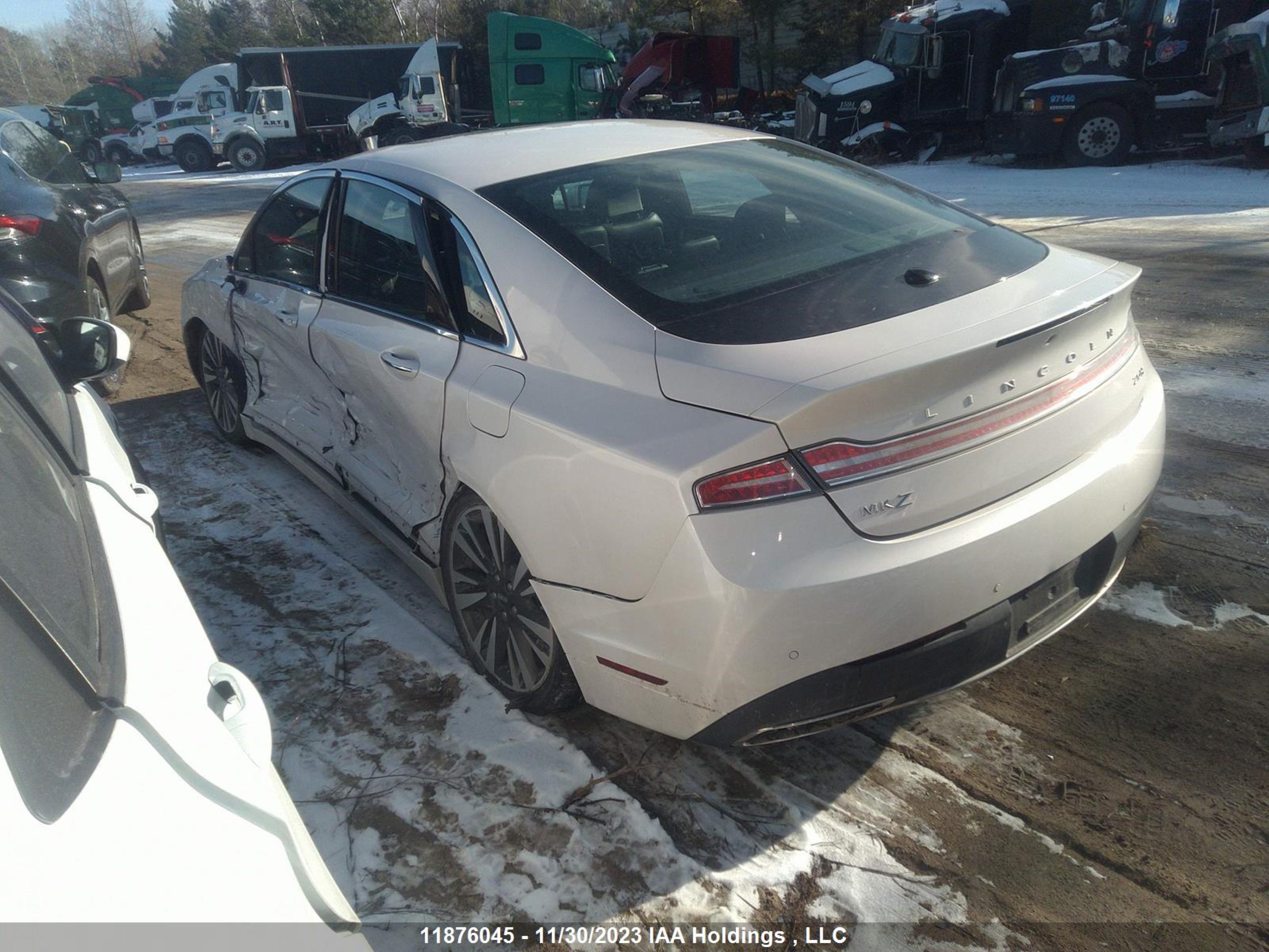 Photo 2 VIN: 3LN6L5LU5HR612182 - LINCOLN MKZ 