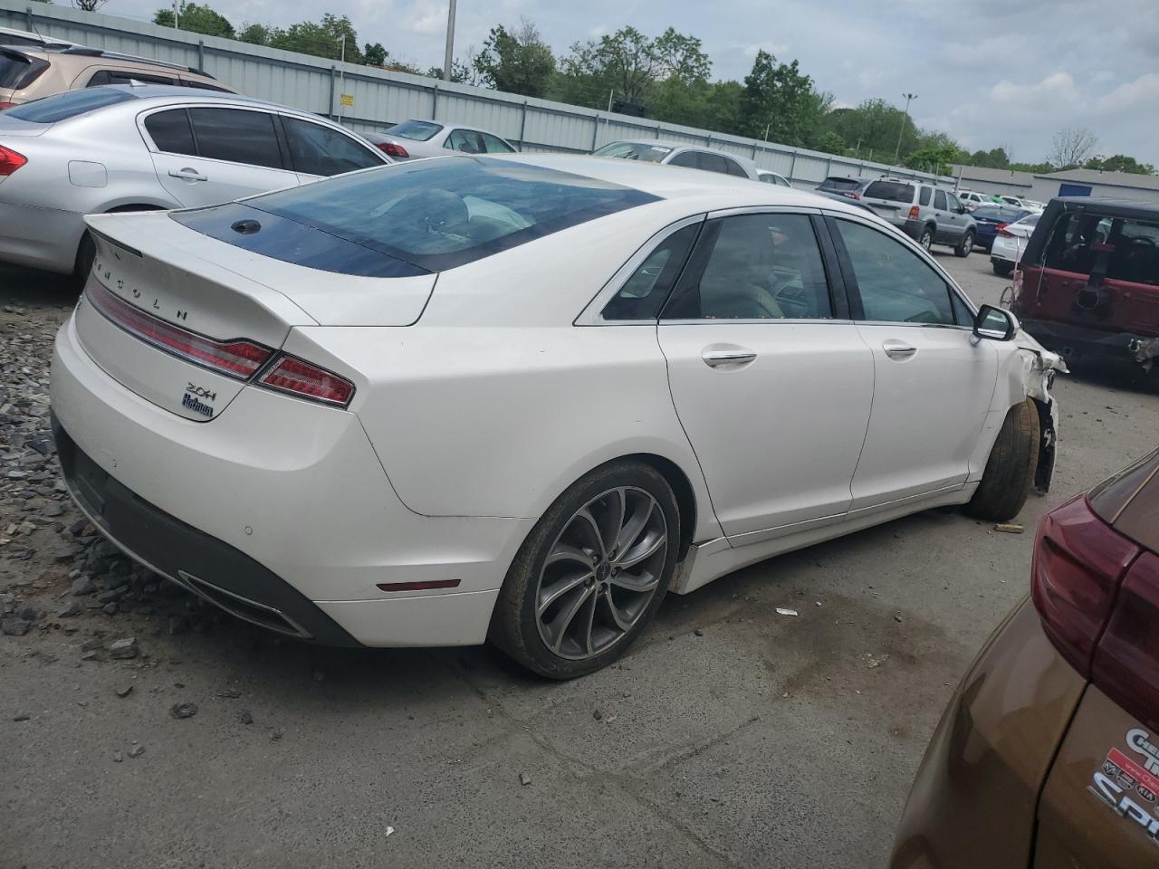 Photo 2 VIN: 3LN6L5LUXKR604893 - LINCOLN MKZ 