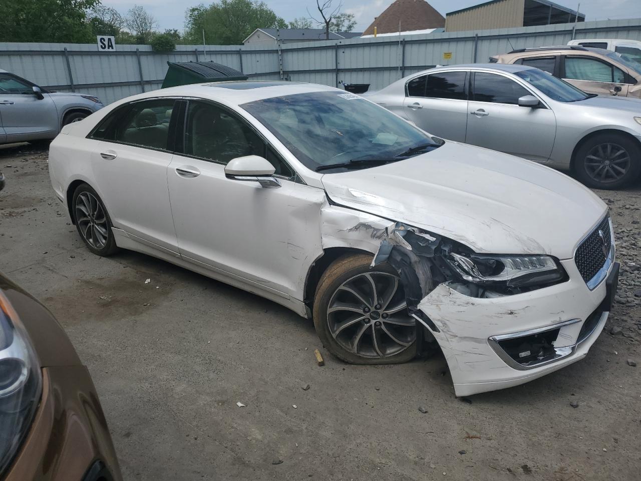 Photo 3 VIN: 3LN6L5LUXKR604893 - LINCOLN MKZ 