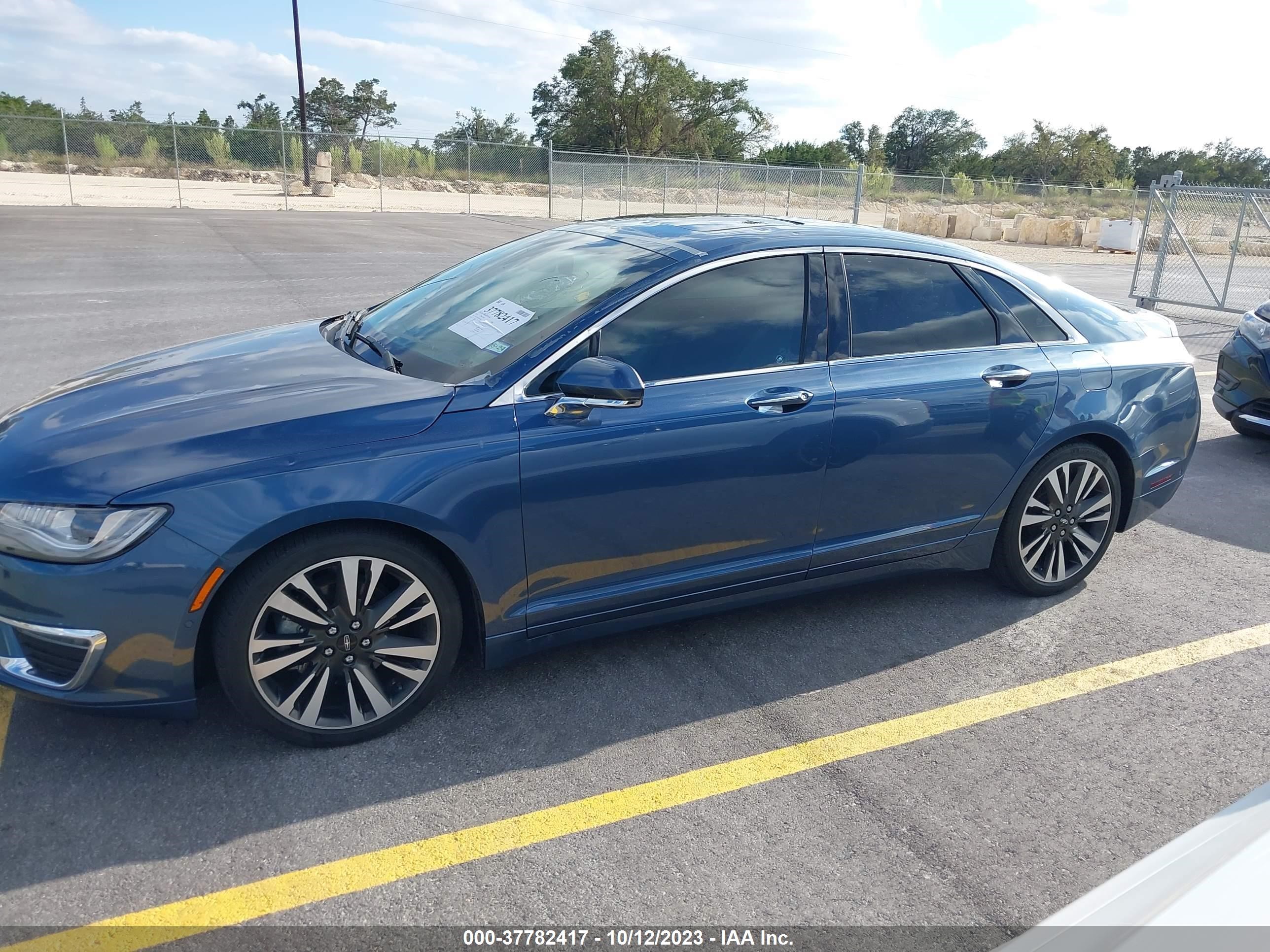 Photo 13 VIN: 3LN6L5MU3JR614940 - LINCOLN MKZ 