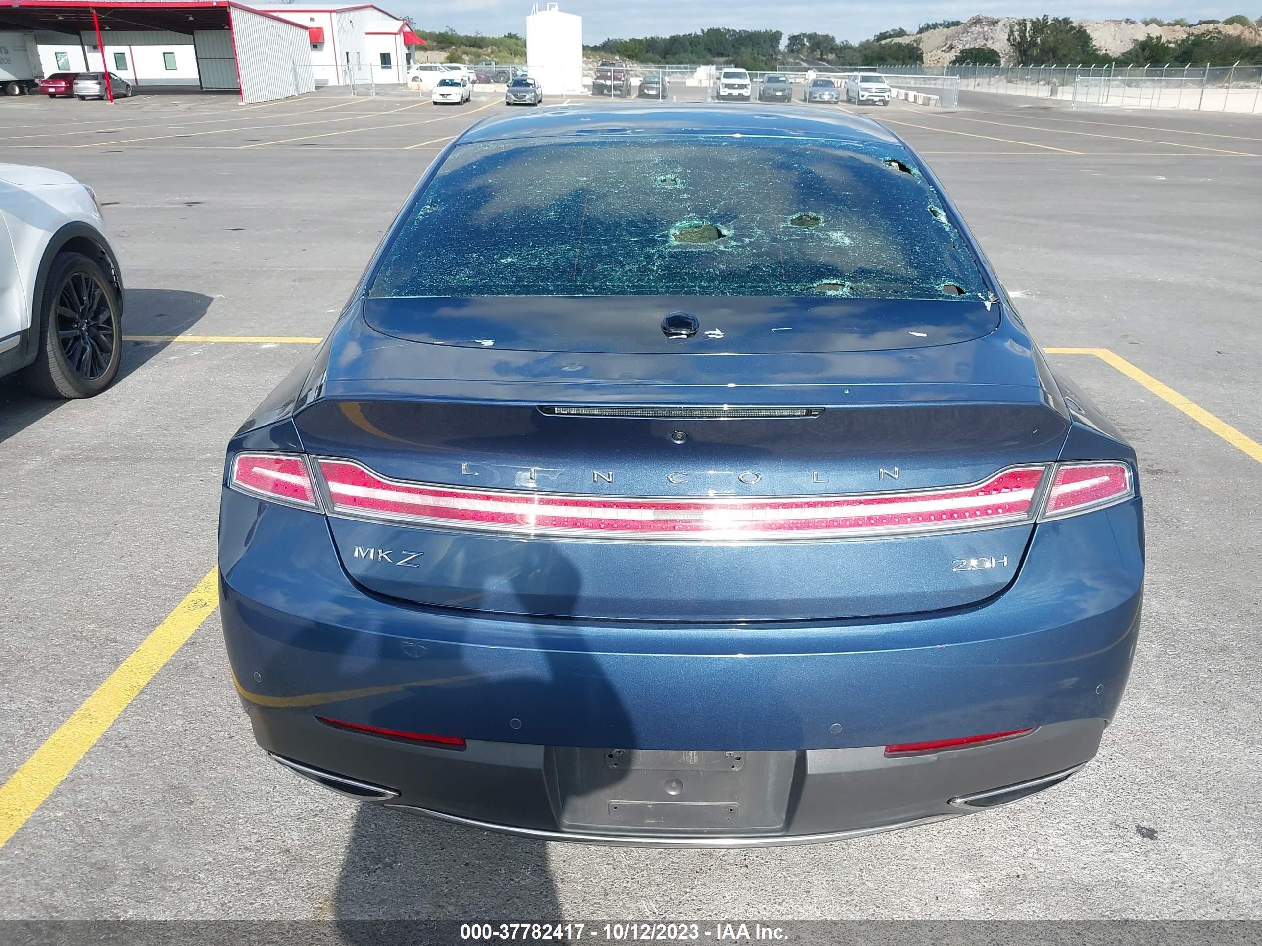 Photo 15 VIN: 3LN6L5MU3JR614940 - LINCOLN MKZ 