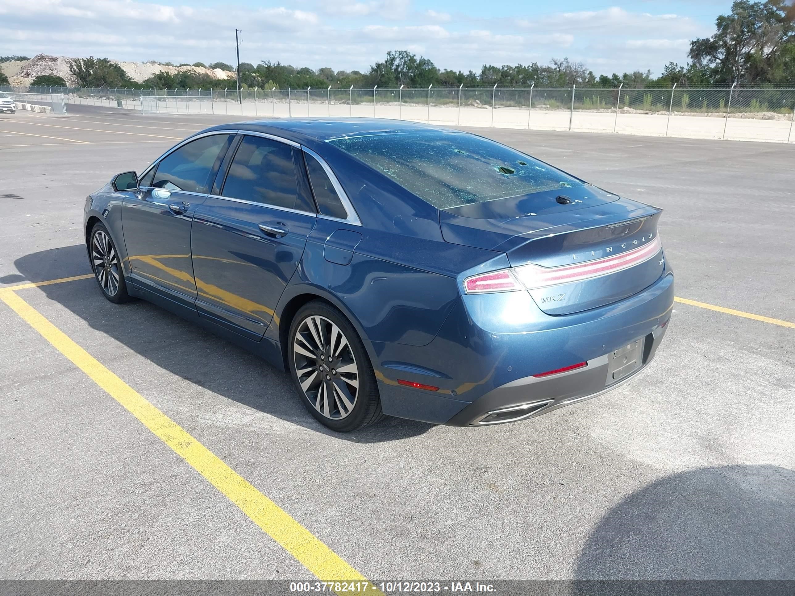 Photo 2 VIN: 3LN6L5MU3JR614940 - LINCOLN MKZ 