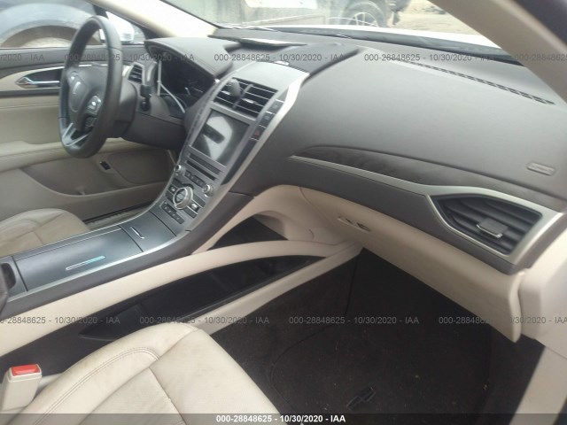 Photo 4 VIN: 3LN6L5MU4JR610671 - LINCOLN MKZ 