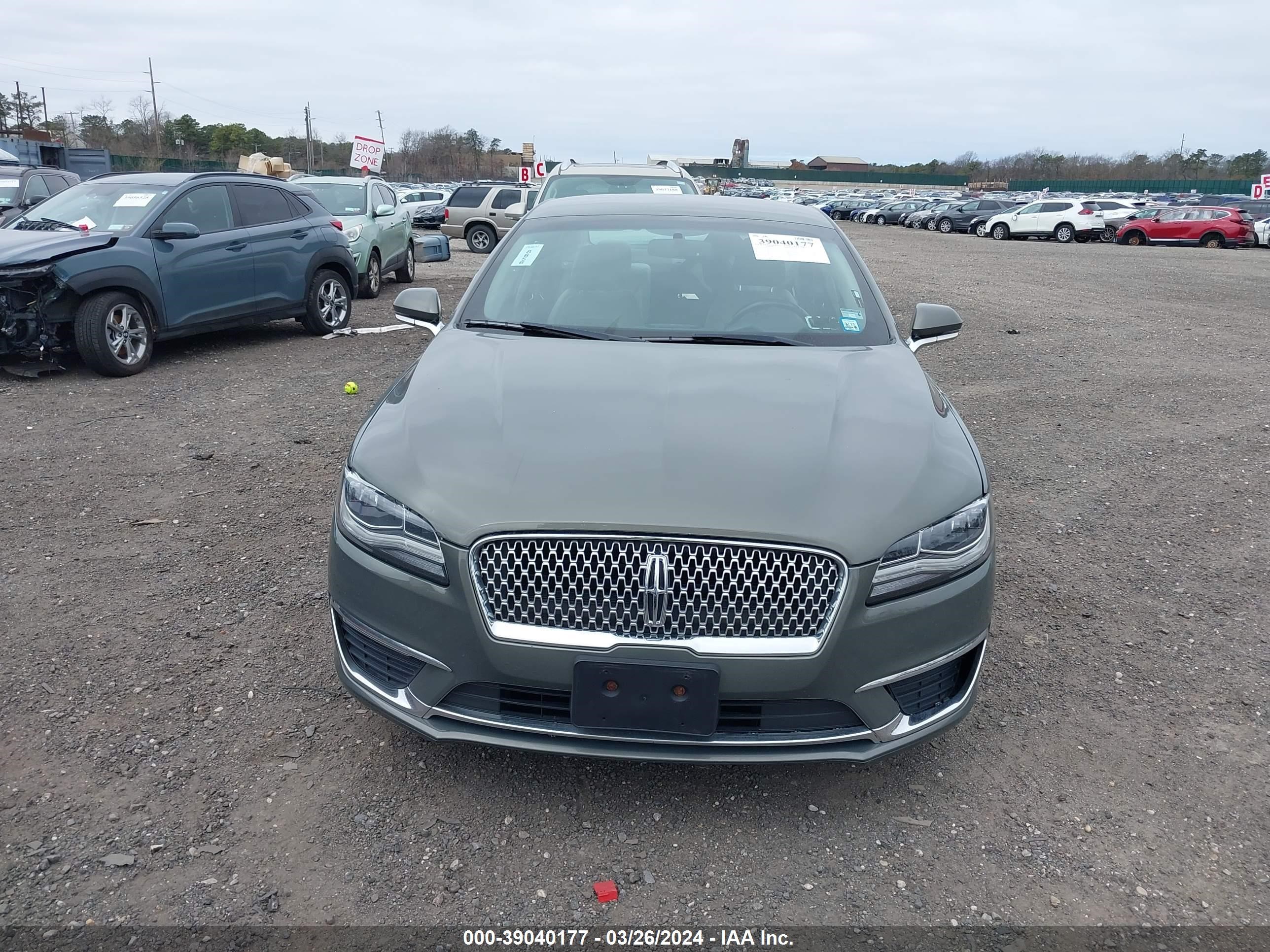 Photo 11 VIN: 3LN6L5MU7HR653900 - LINCOLN MKZ 