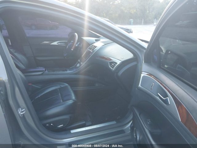 Photo 4 VIN: 3LN6L5MUXHR602455 - LINCOLN MKZ 