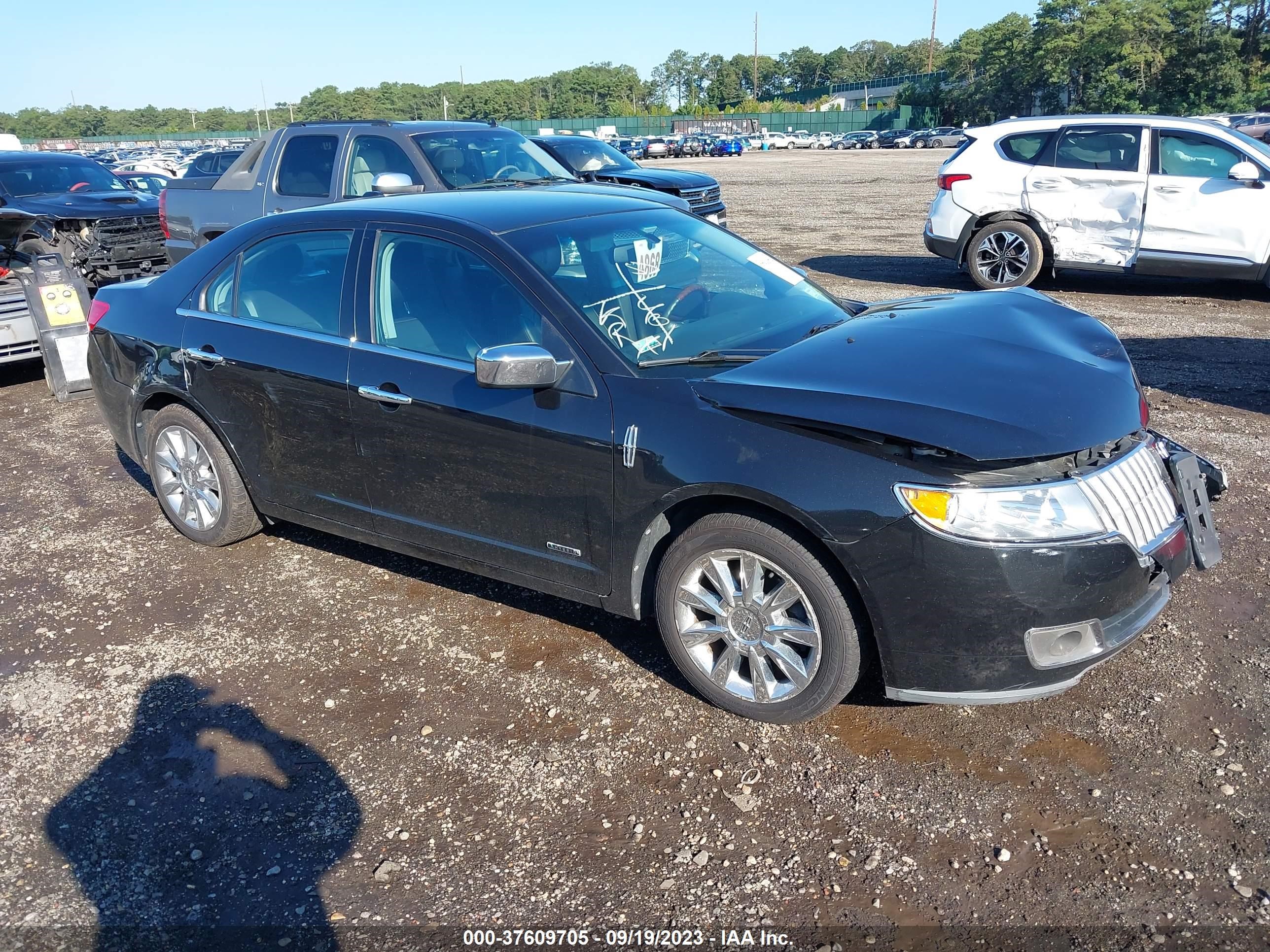 Photo 0 VIN: 3LNDL2L31CR814717 - LINCOLN MKZ 