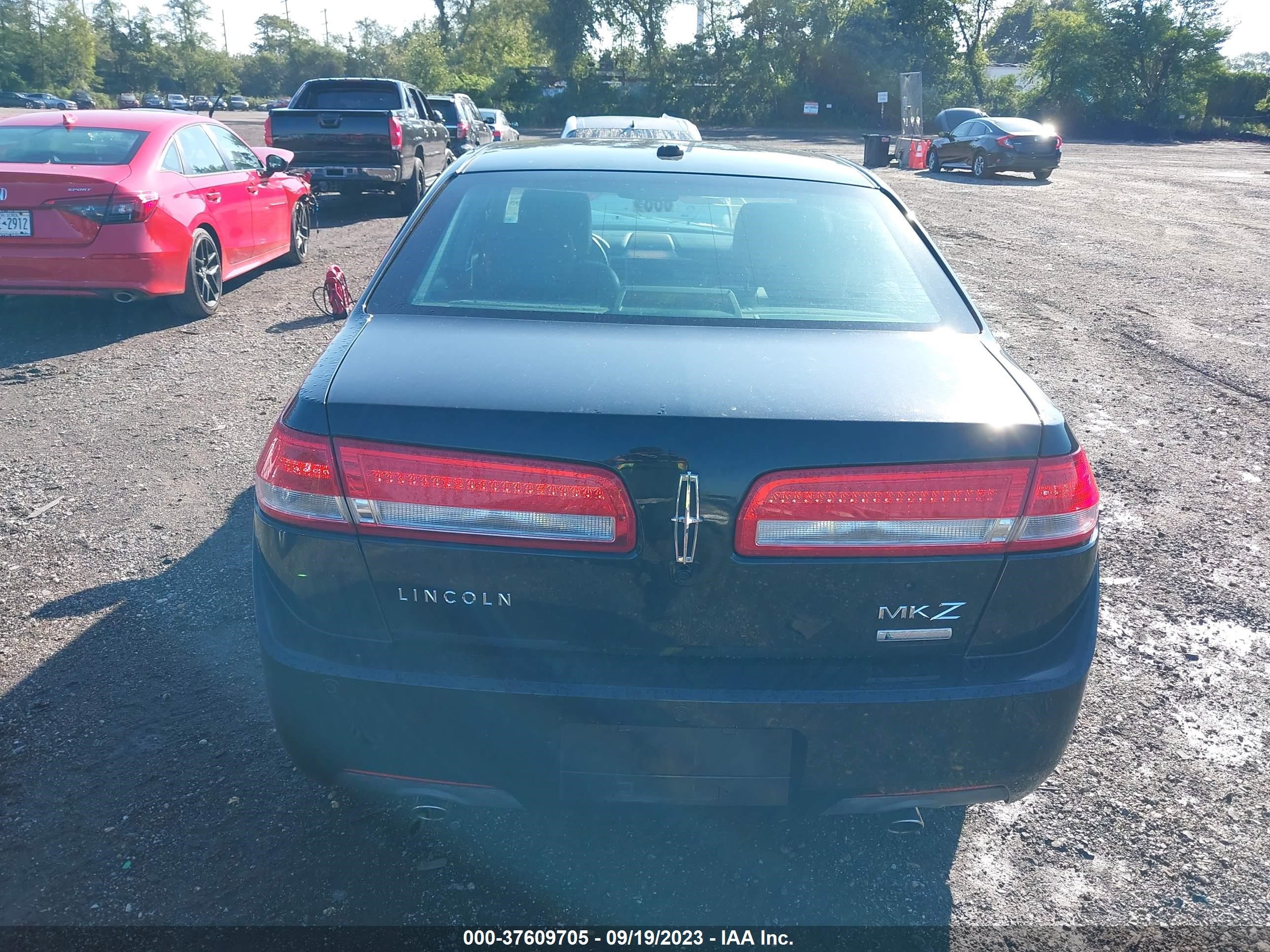 Photo 15 VIN: 3LNDL2L31CR814717 - LINCOLN MKZ 