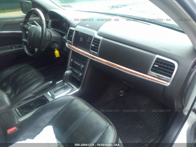 Photo 4 VIN: 3LNDL2L32BR755367 - LINCOLN MKZ 