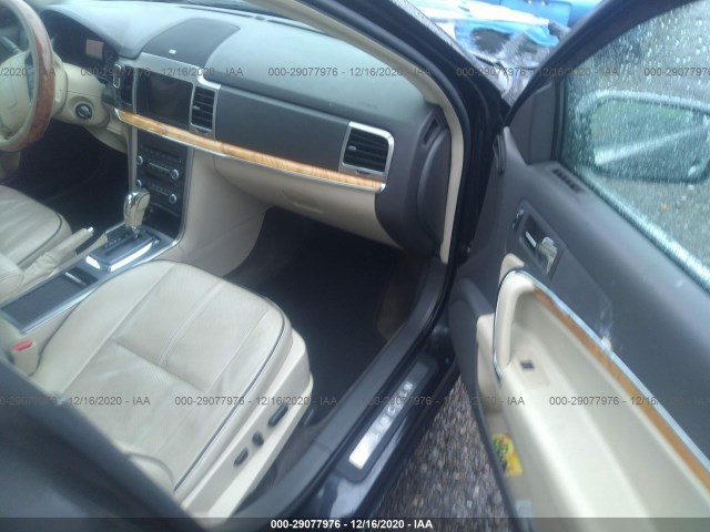 Photo 4 VIN: 3LNDL2L32BR757300 - LINCOLN MKZ 