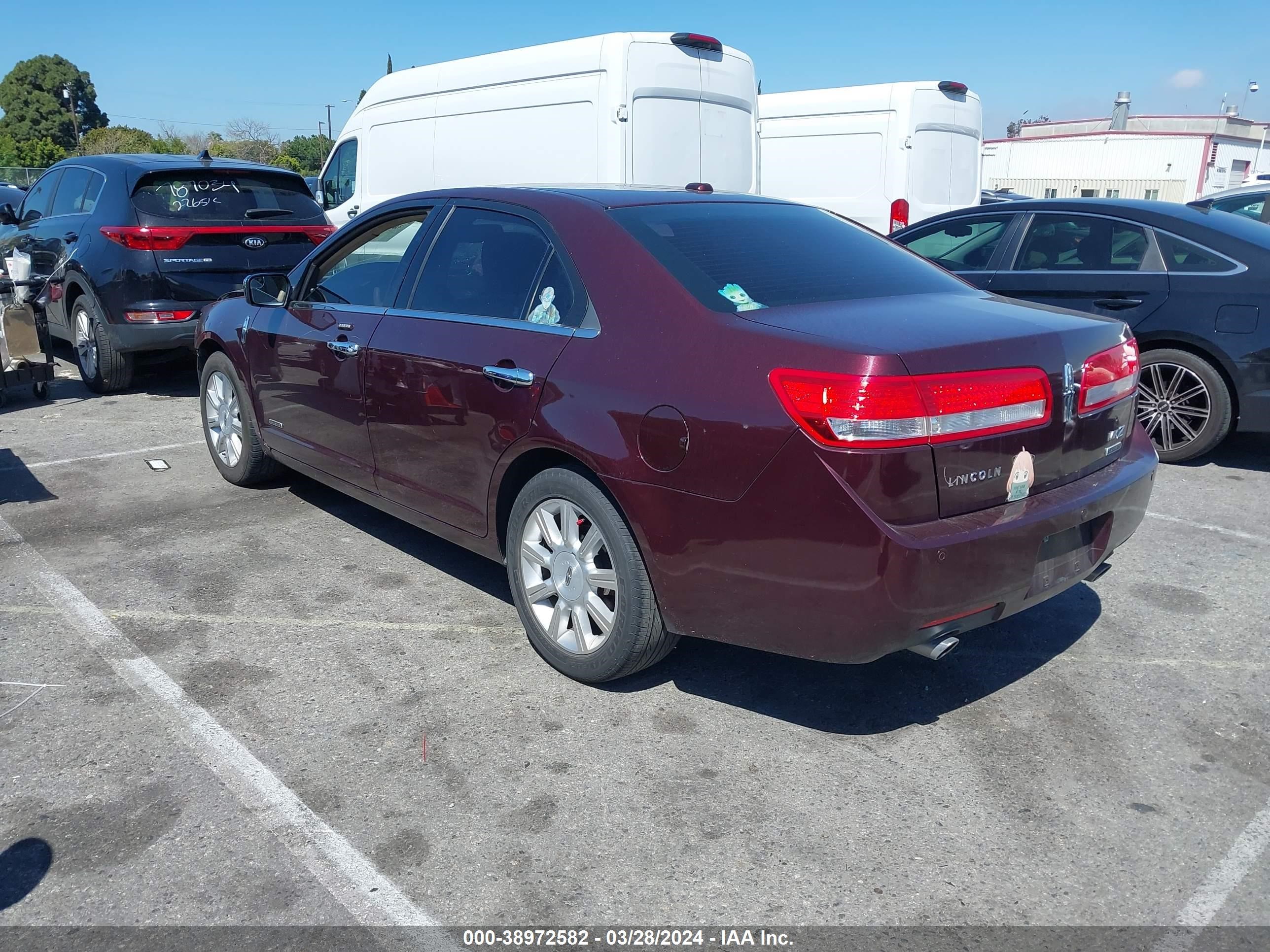 Photo 2 VIN: 3LNDL2L33BR775286 - LINCOLN MKZ 