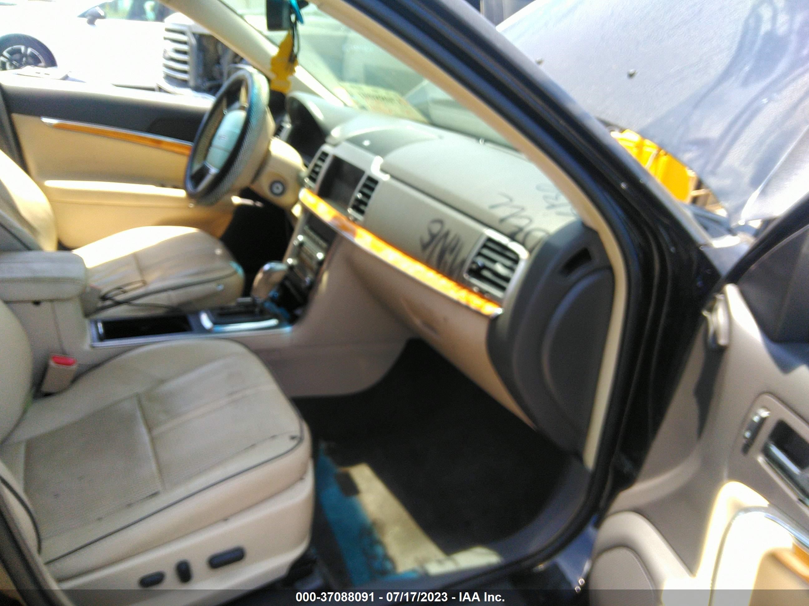 Photo 4 VIN: 3LNDL2L34CR806594 - LINCOLN MKZ 