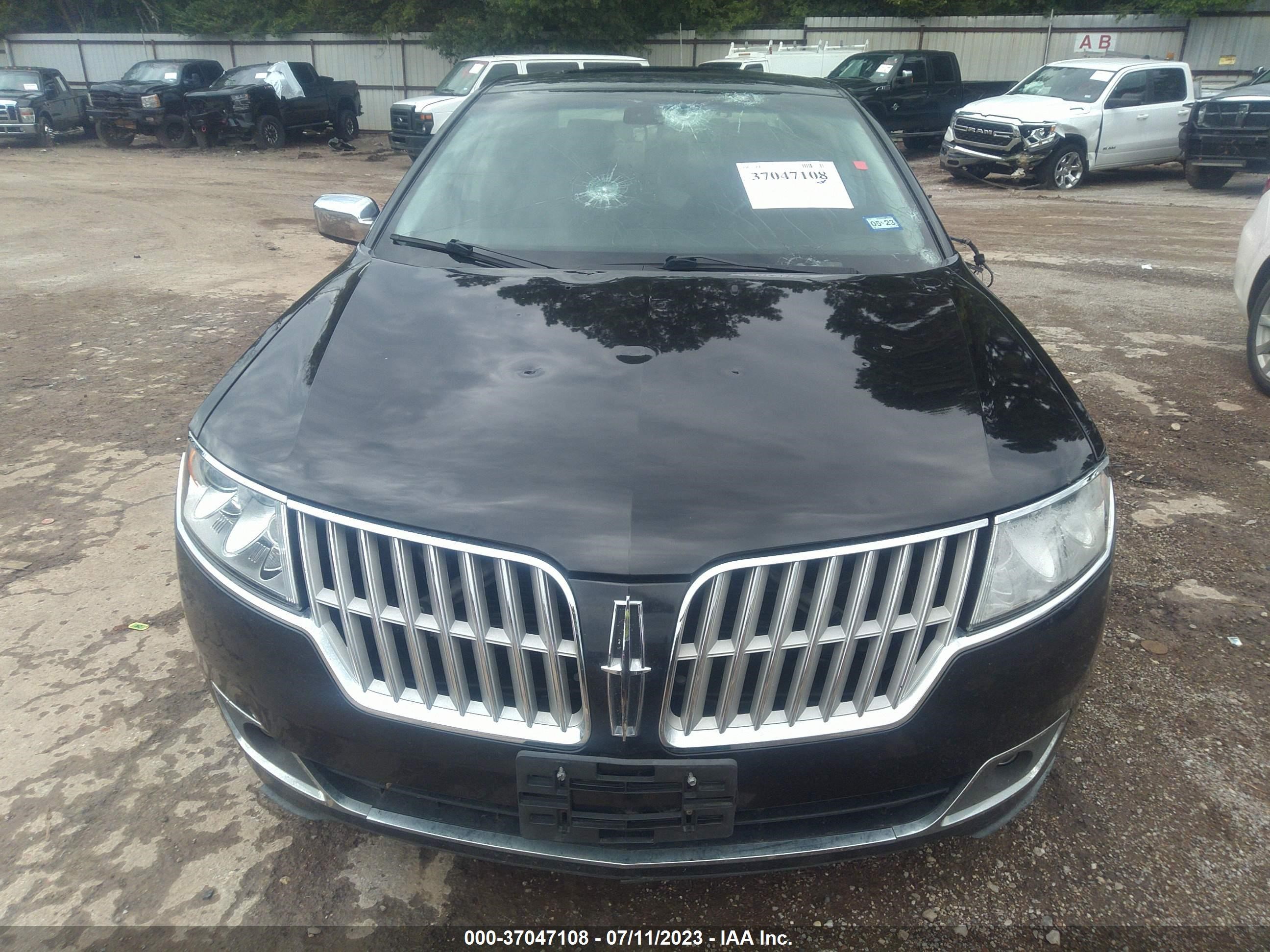 Photo 11 VIN: 3LNDL2L35BR756030 - LINCOLN MKZ 