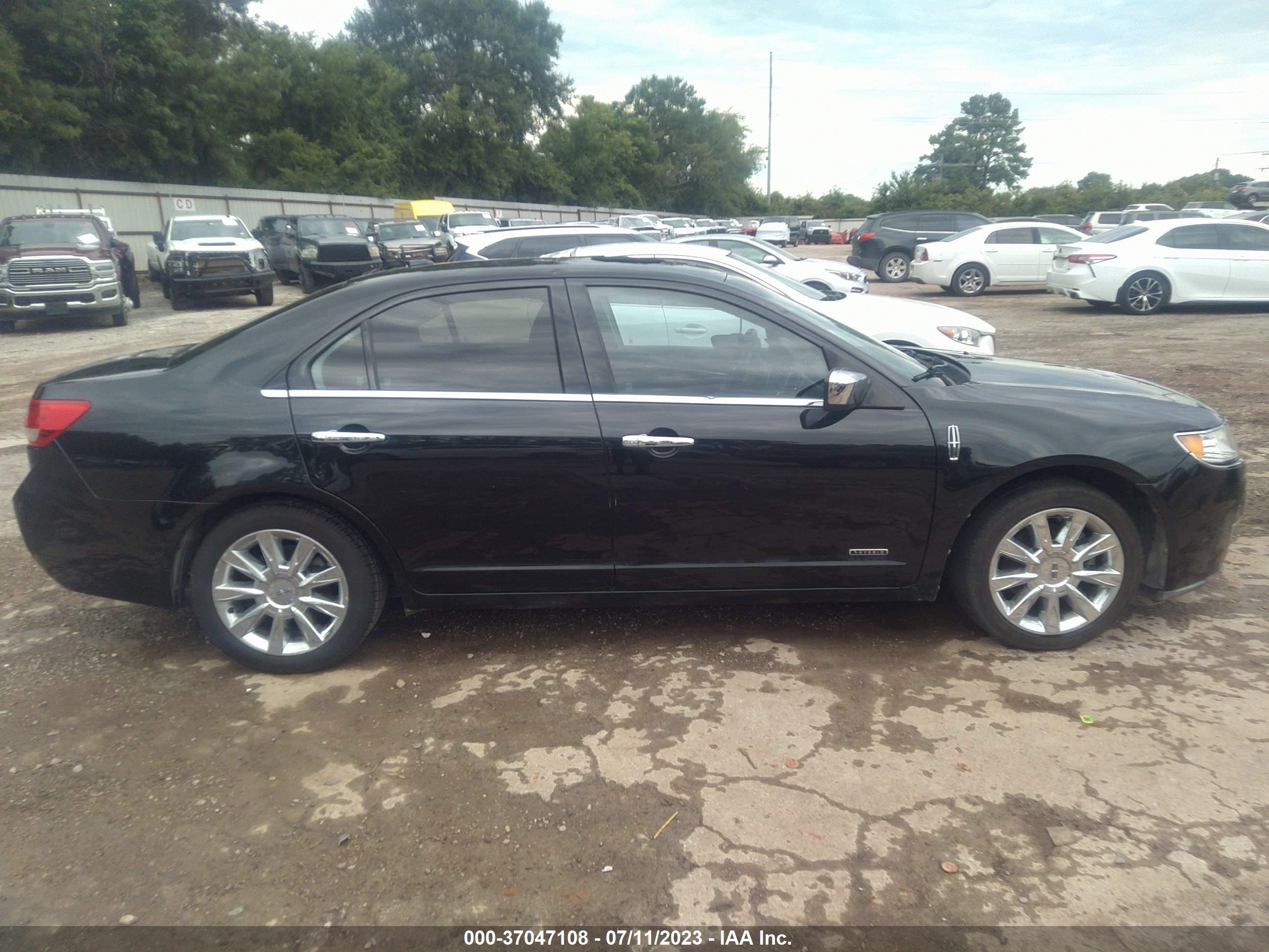 Photo 12 VIN: 3LNDL2L35BR756030 - LINCOLN MKZ 