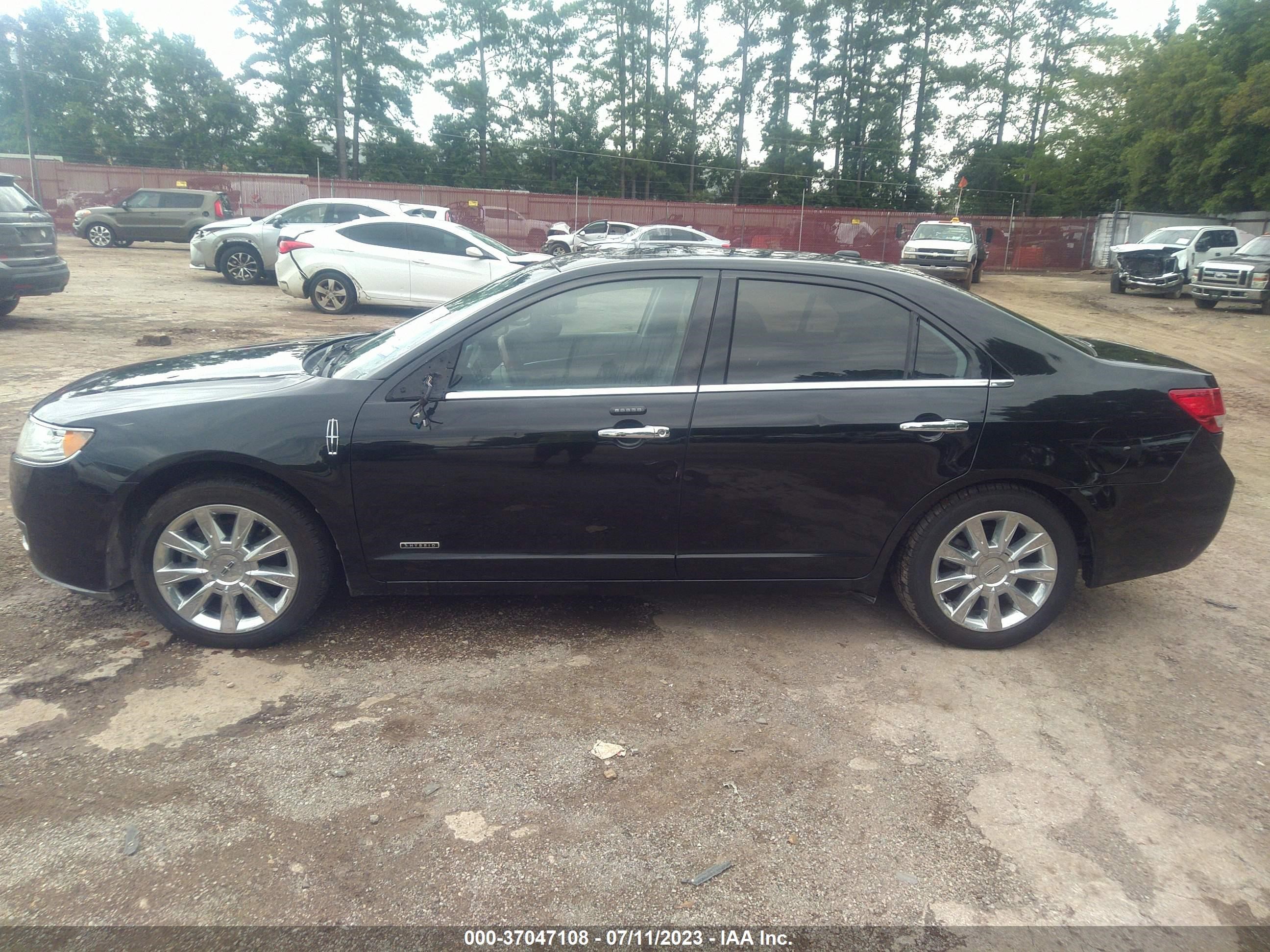 Photo 13 VIN: 3LNDL2L35BR756030 - LINCOLN MKZ 