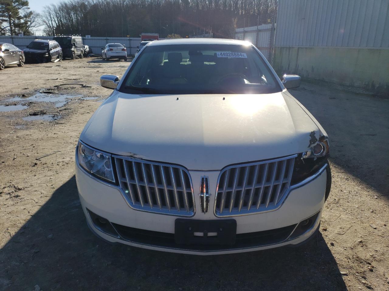 Photo 4 VIN: 3LNDL2L38CR807196 - LINCOLN MKZ 