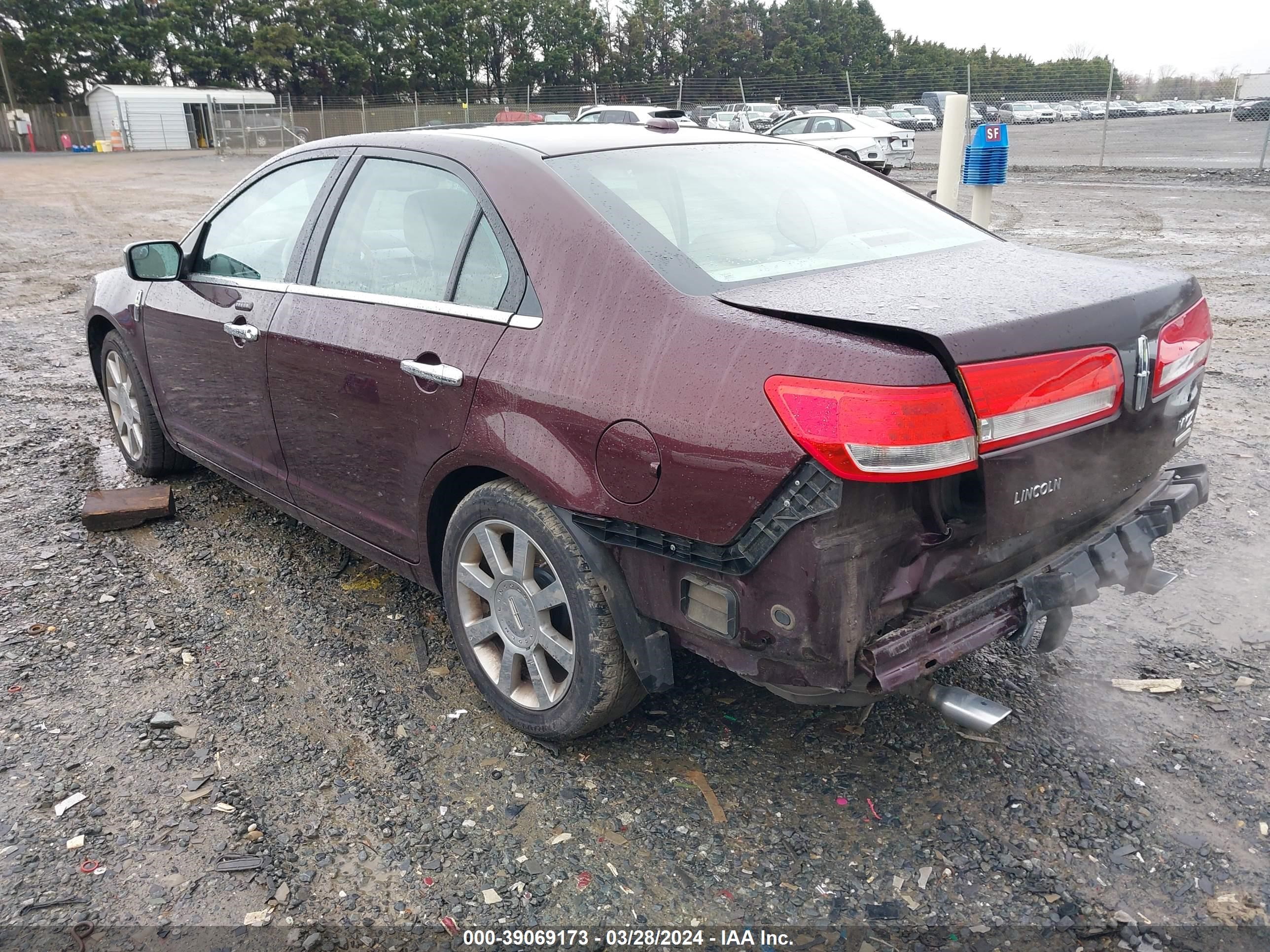 Photo 2 VIN: 3LNDL2L39BR751168 - LINCOLN MKZ 