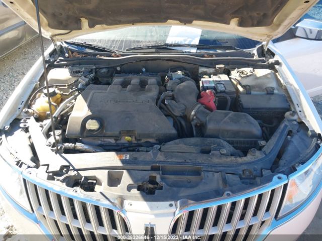 Photo 9 VIN: 3LNHL2GC0BR765908 - LINCOLN MKZ 