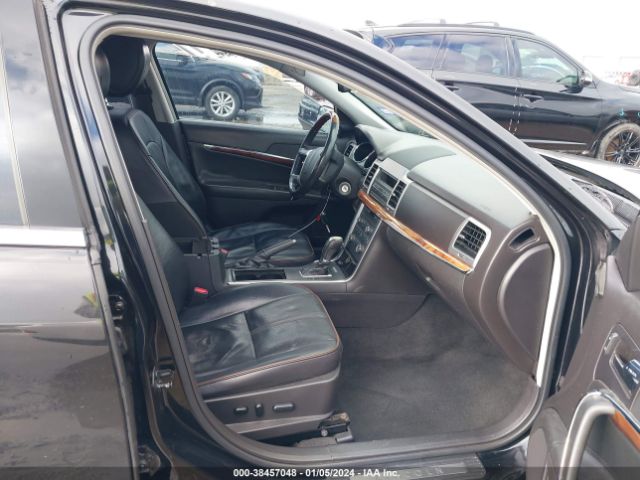 Photo 4 VIN: 3LNHL2GC0BR768503 - LINCOLN MKZ 