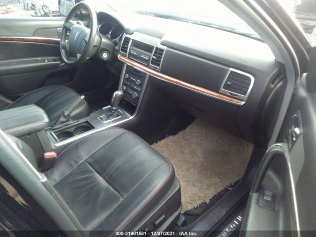 Photo 4 VIN: 3LNHL2GC0CR810640 - LINCOLN MKZ 