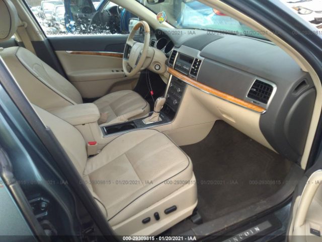 Photo 4 VIN: 3LNHL2GC0CR826661 - LINCOLN MKZ 