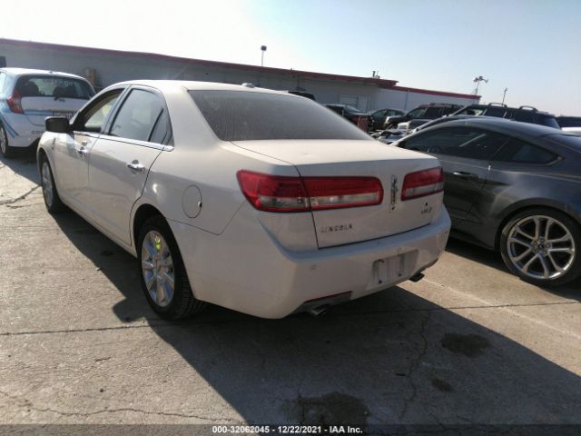 Photo 2 VIN: 3LNHL2GC1CR807696 - LINCOLN MKZ 