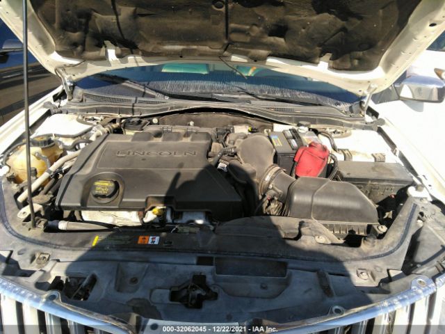 Photo 9 VIN: 3LNHL2GC1CR807696 - LINCOLN MKZ 